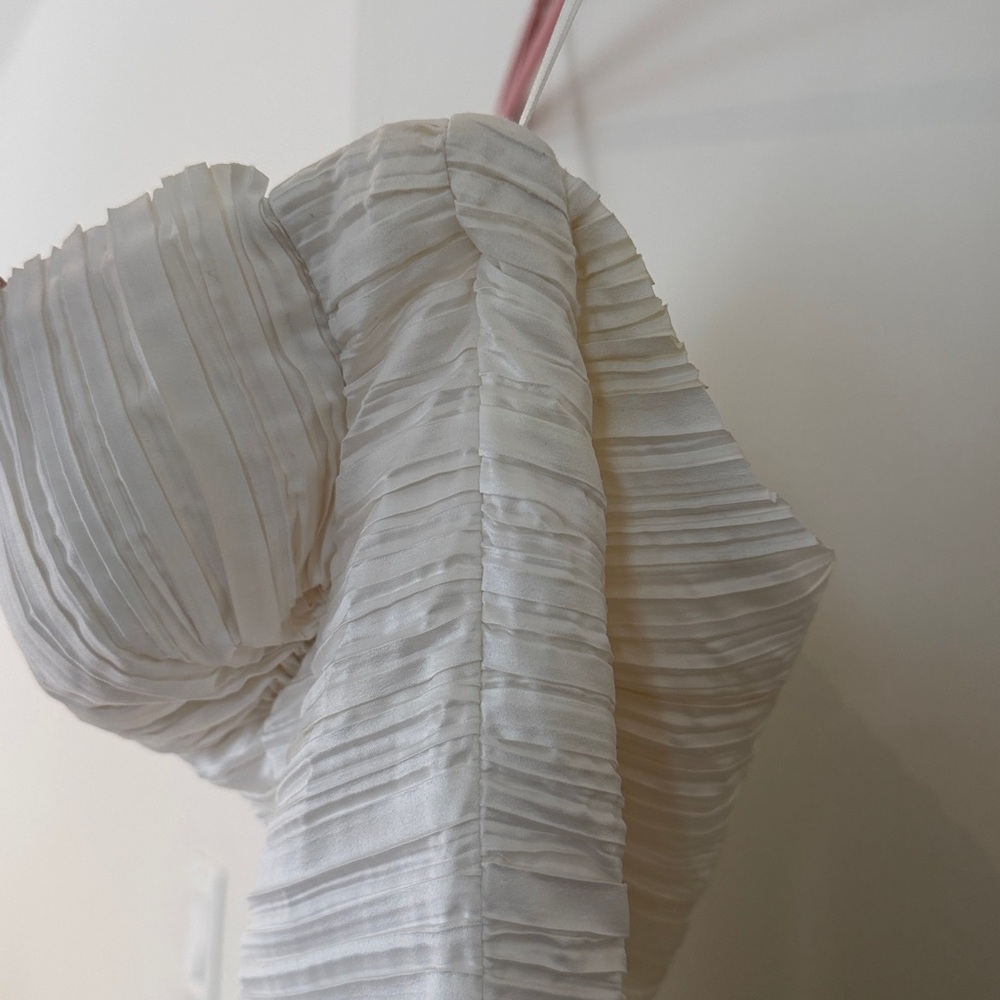 Cult Gaia Ashika Gown - Picture 15 of 15